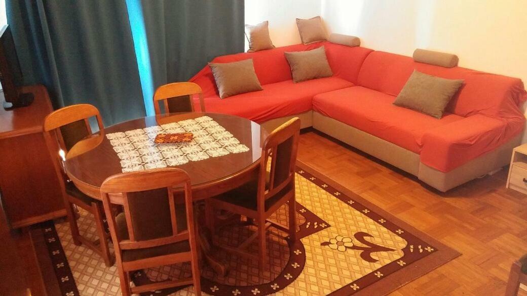 Apartments Viktorija スタリグラード エクステリア 写真