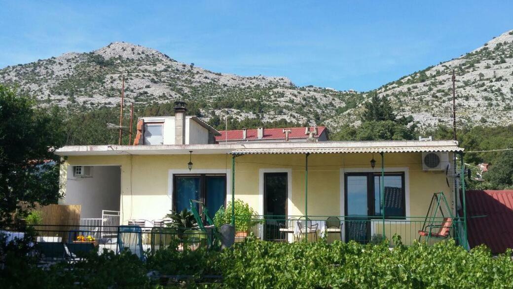 Apartments Viktorija スタリグラード エクステリア 写真